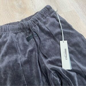 Essentials Fear of God Charcoal Gray sweatpants size XS NWT